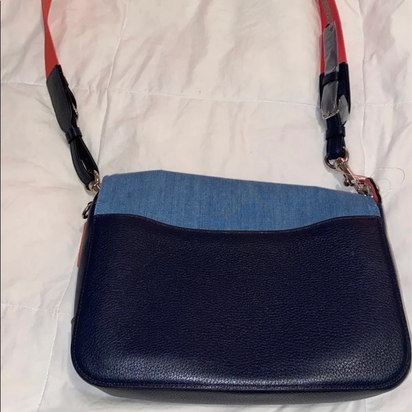 Coach - Picture 6 of 7